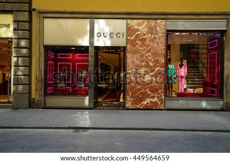 dove si trova gucci caffe firenze|florence Gucci outlet.